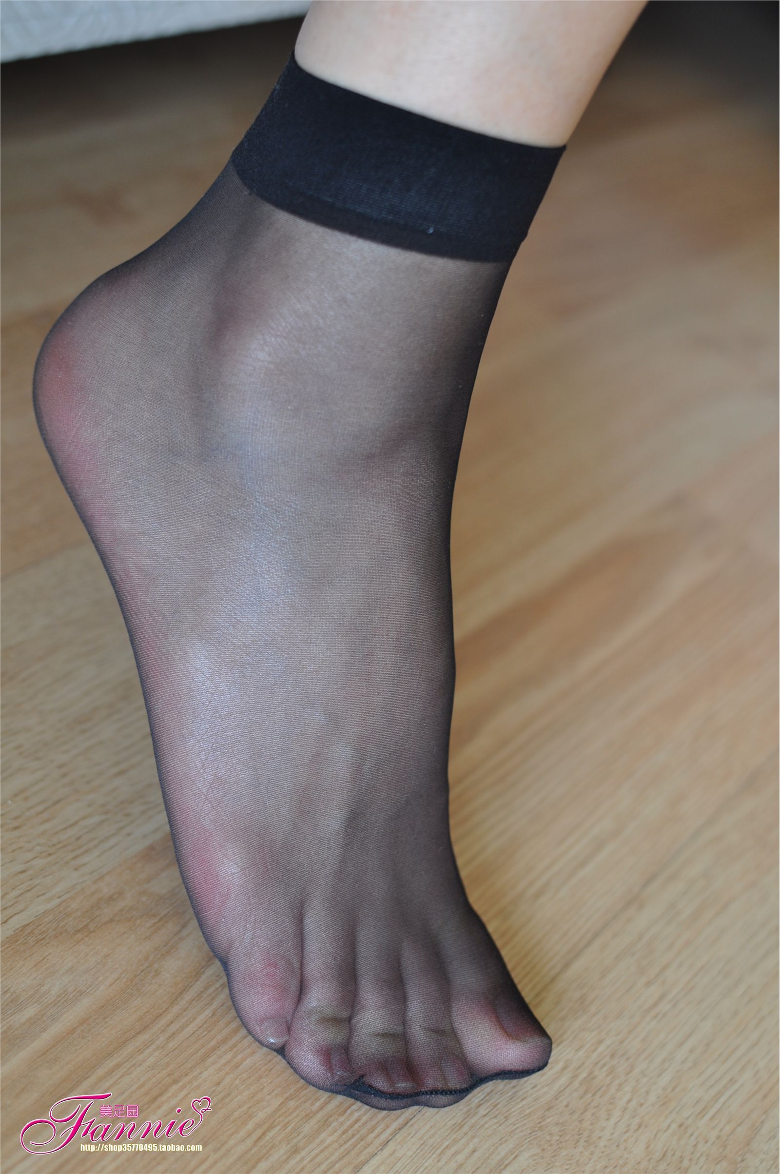 Fannie芬妮高清原图之黑丝特写NO.175